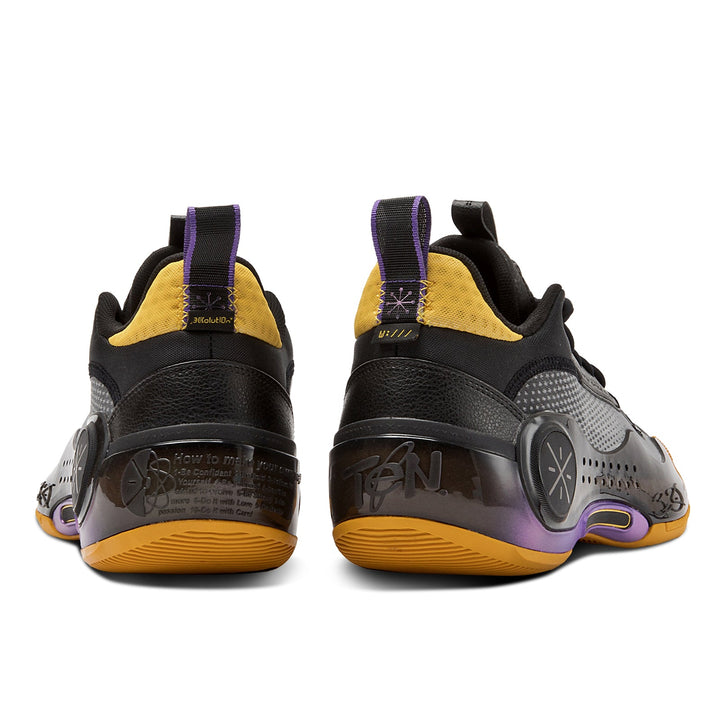 Way of Wade 10 Low "Away"
